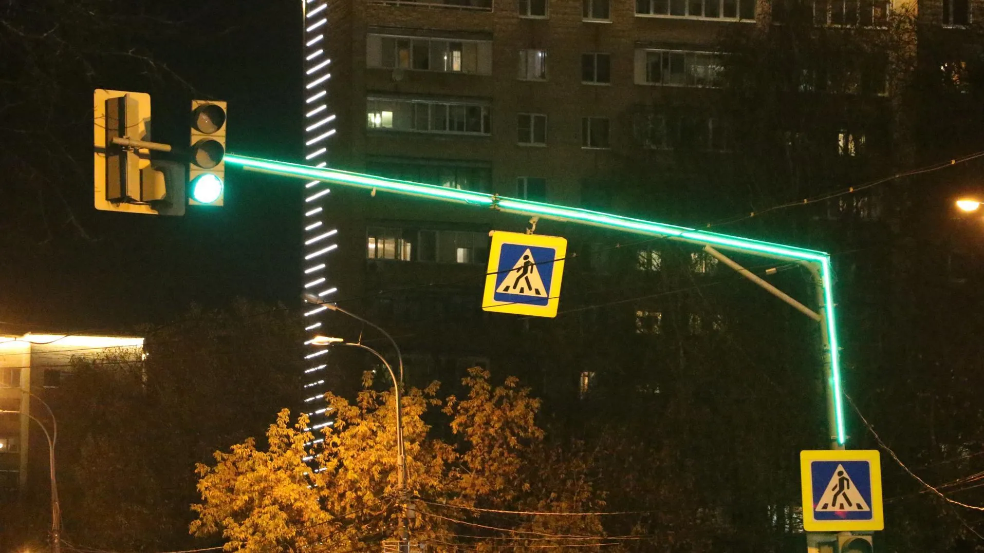 Дорожники отремонтировали светофоры в 9 округах Подмосковья