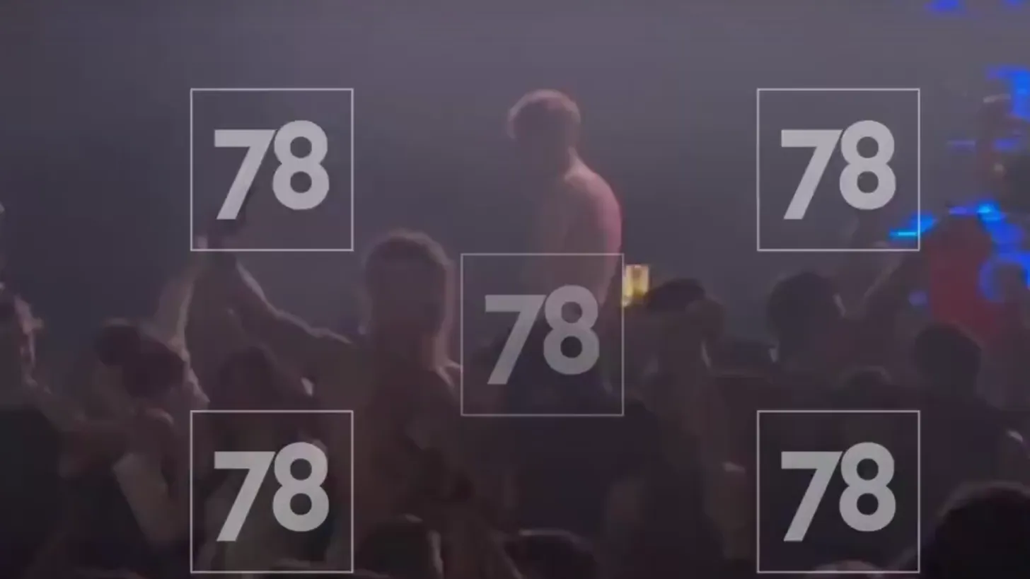 В здании «Ленфильма» состоялась полуголая вечеринка с модным показом