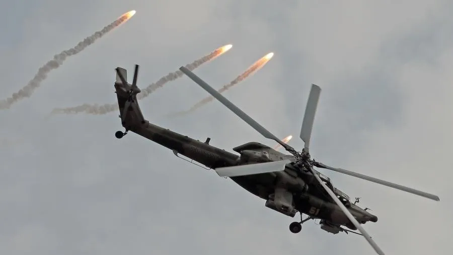 Ударная группа армейской авиации сожгла украинскую военную технику в зоне СВО