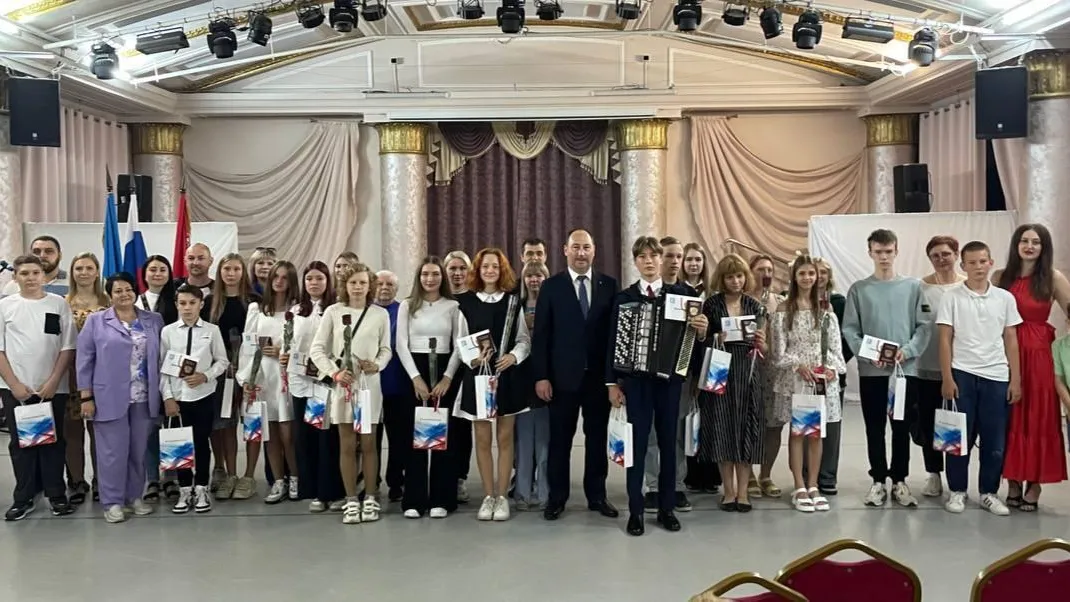 15 юных ступинцев получили паспорт гражданина Российской Федерации