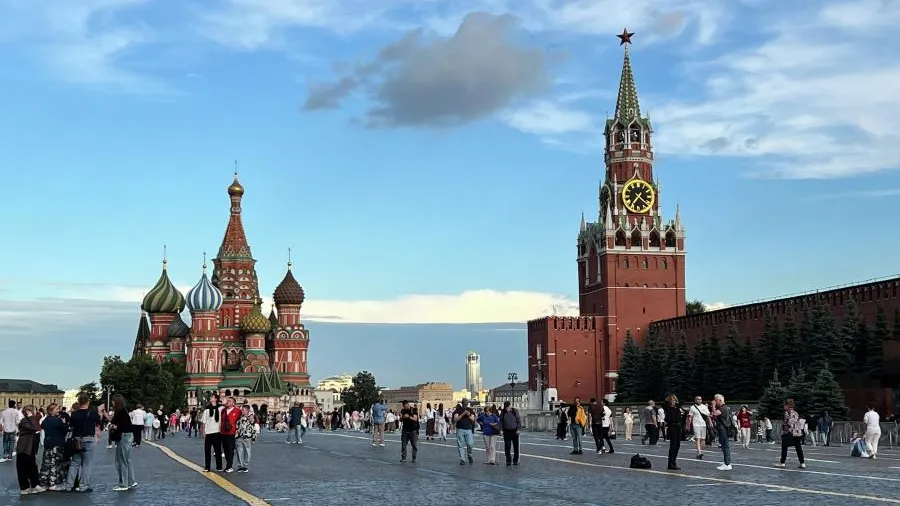 Что можно и нельзя делать на Красной площади: правила поведения и штрафы за нарушения