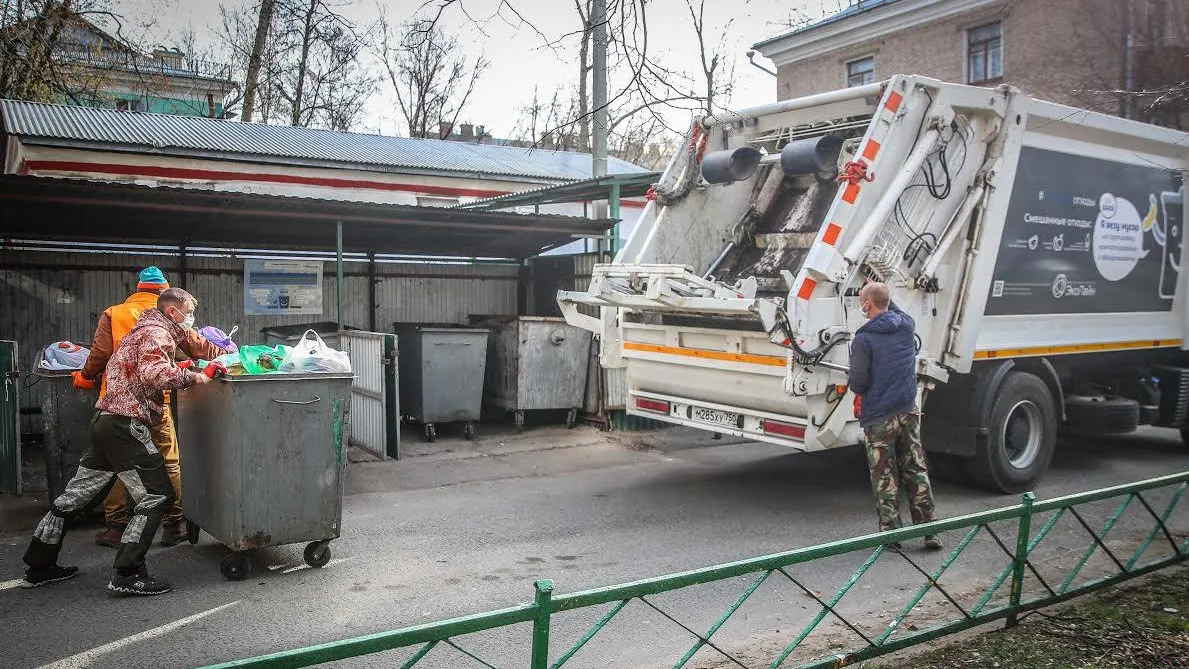 Более 28 тыс кубометров мусора вывезли с контейнерных площадок Люберец за неделю