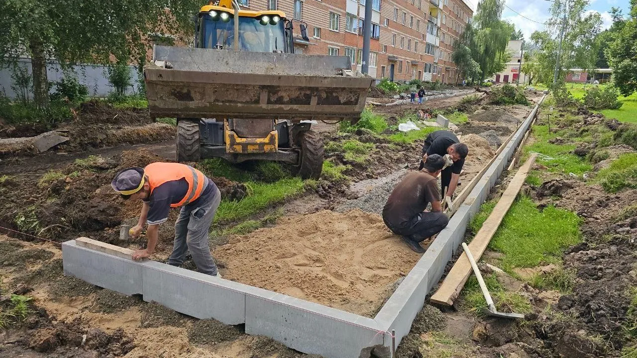 В округе Клин обустроят 10 тротуаров в 2026 году