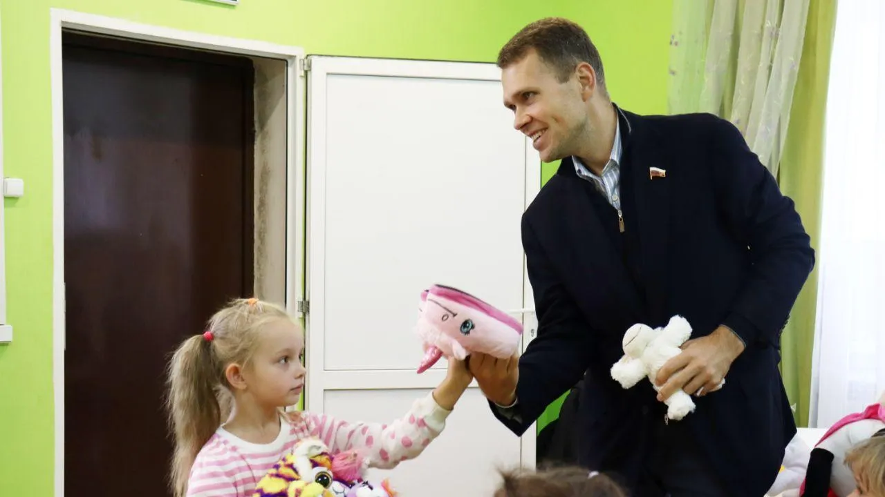 Депутат ГД Никита Чаплин: Детям Донбасса мы должны уделять особое внимание
