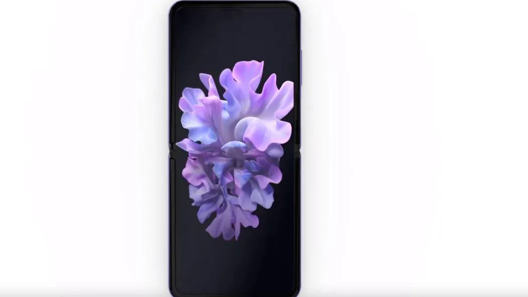 Samsung представил смартфон с гибким экраном Galaxy Z Flip