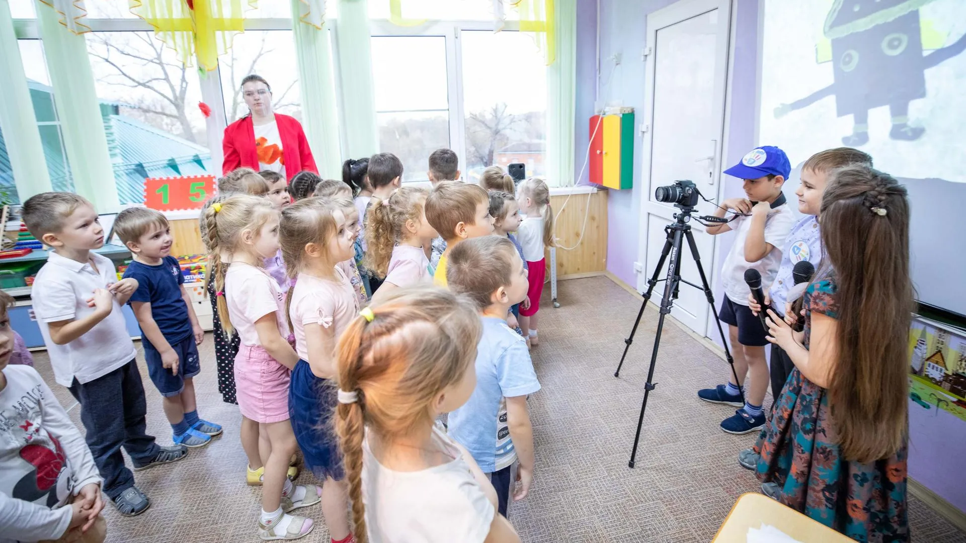 Воспитанников детского сада Подольска и их родителей учат создавать видеоролики