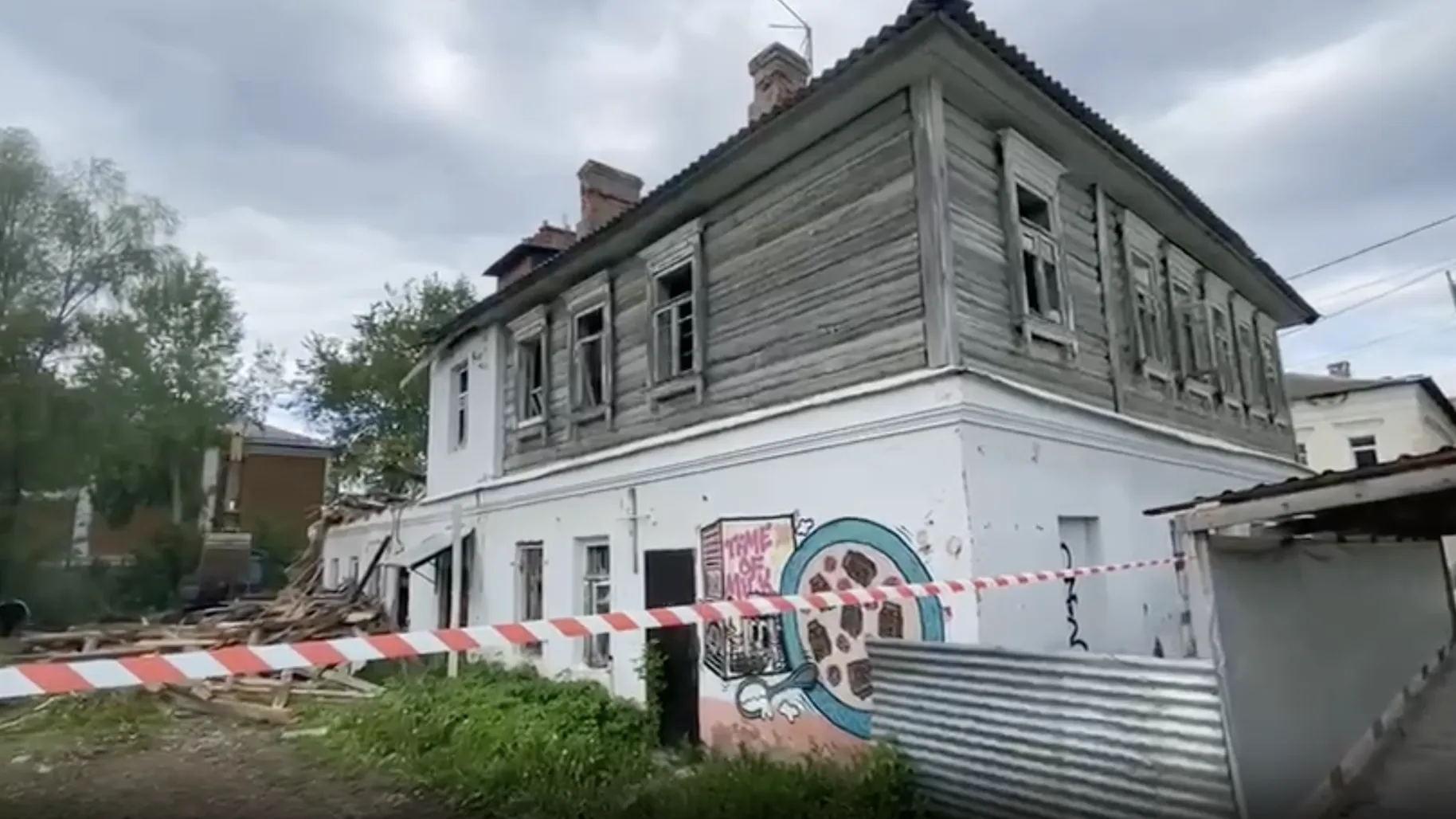 В Егорьевске сносят аварийный жилой дом