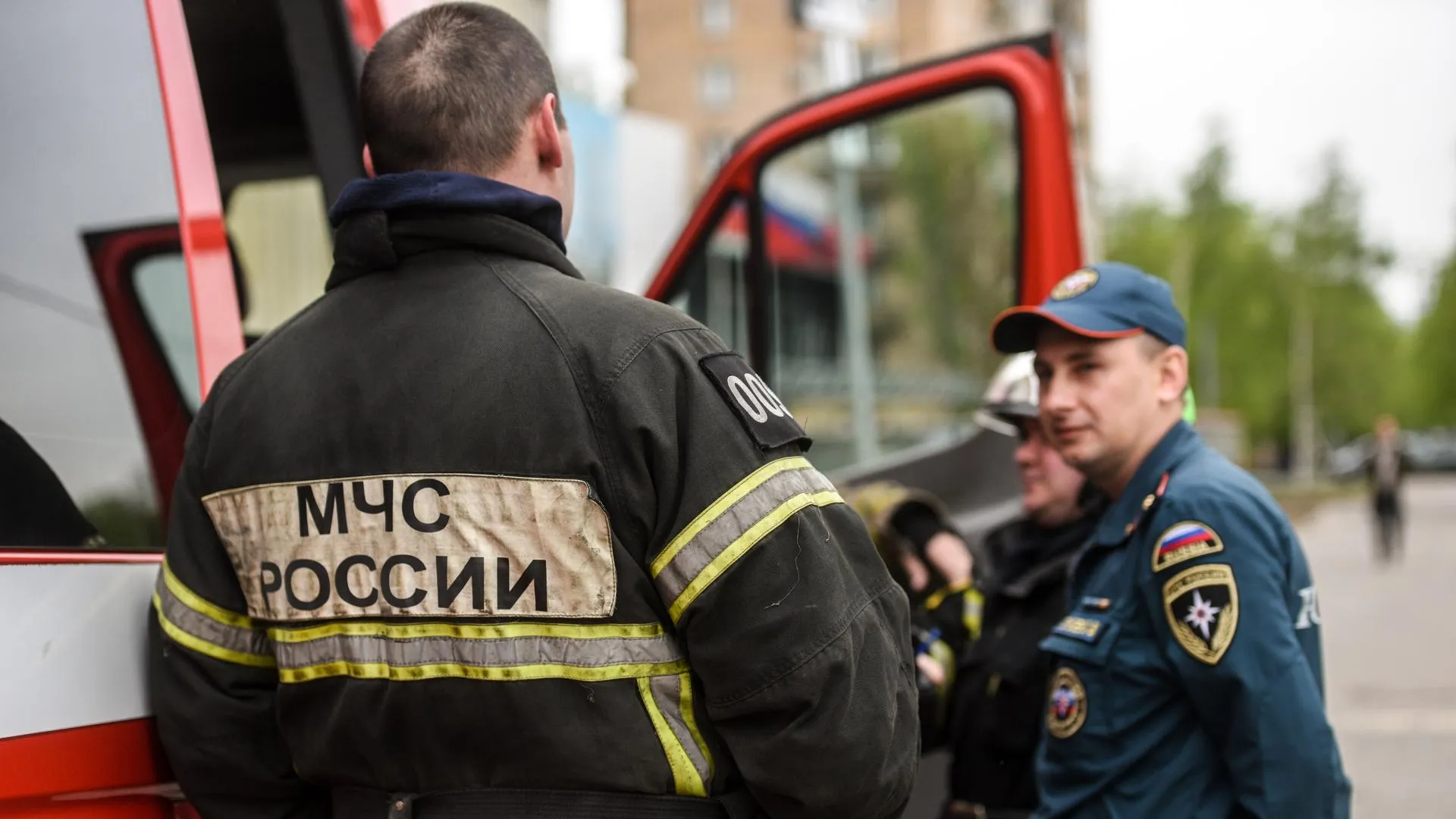 Взрыв предотвратили на горящем складе в Коломне
