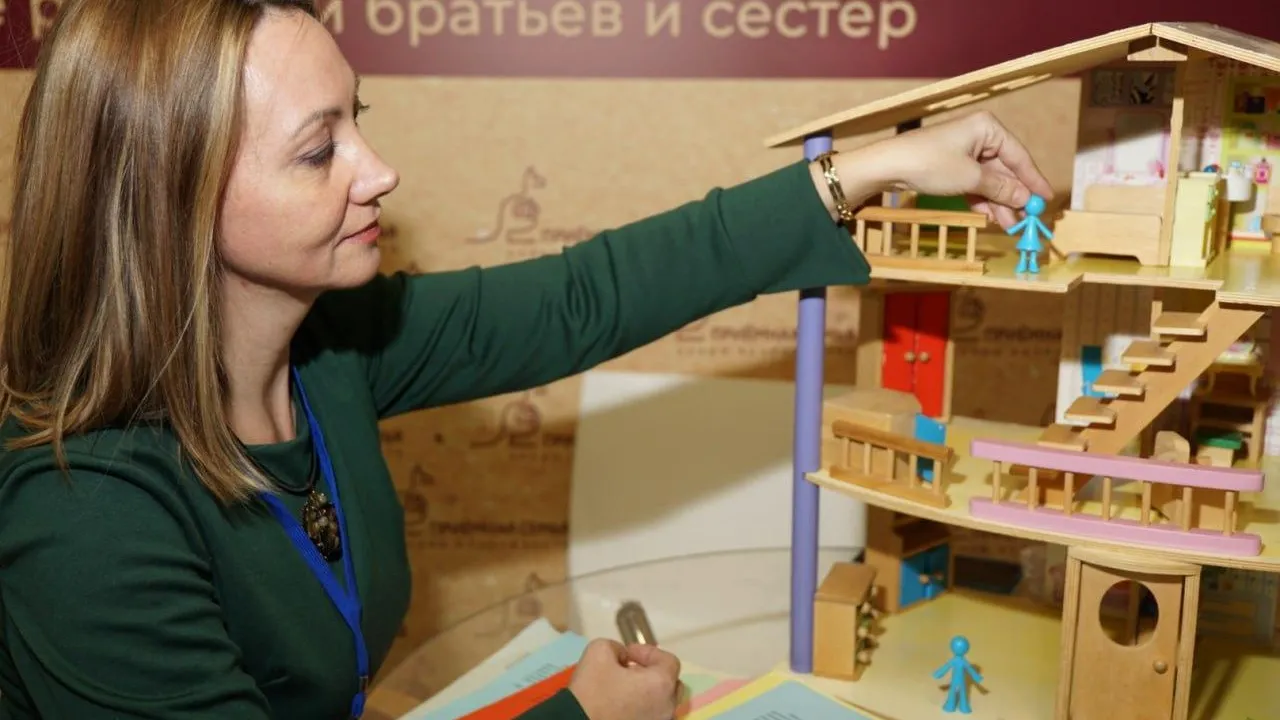 В Подмосковье стартовал набор в школу приемных родителей