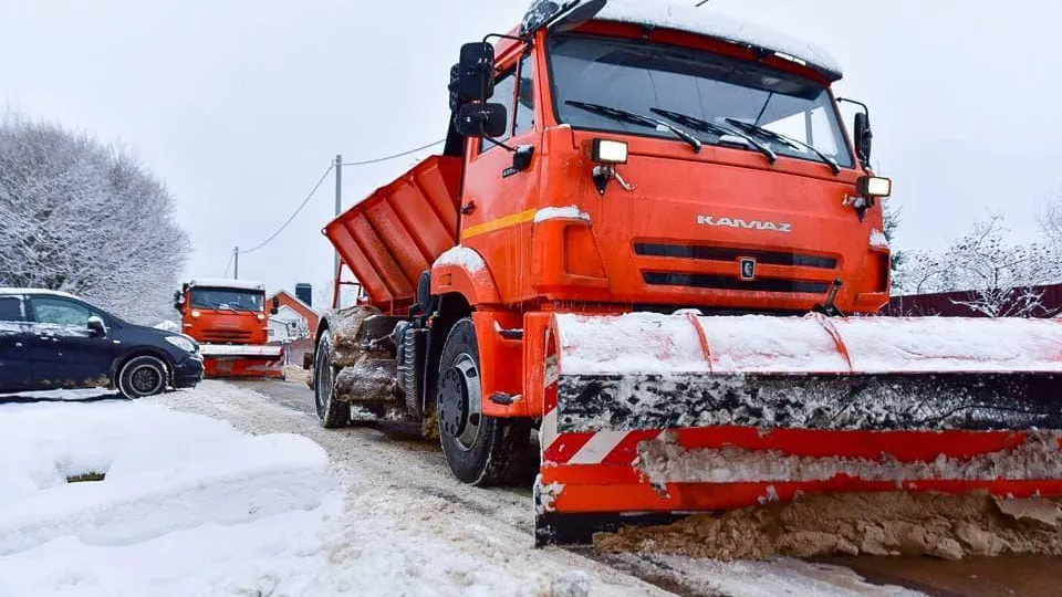На 10% увеличилось число техники, задействованной в уборке дорог Подмосковья
