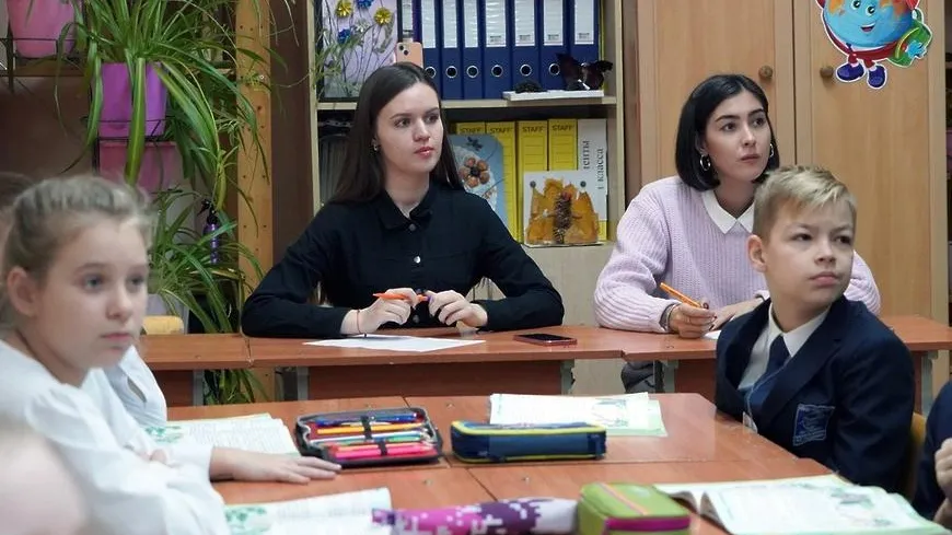 Молодые учителя Дзержинского посетили открытые уроки в рамках фестиваля