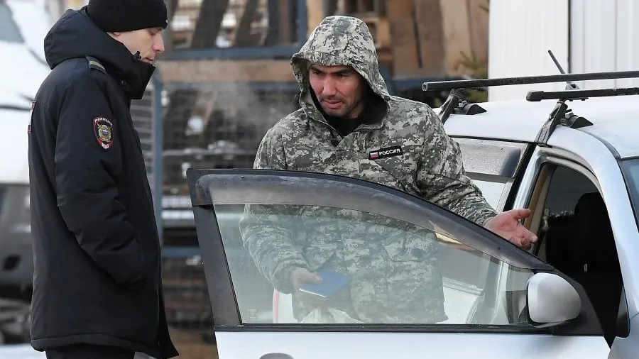 Иностранцы массово жалуются на ошибочное попадание в реестр контролируемых лиц