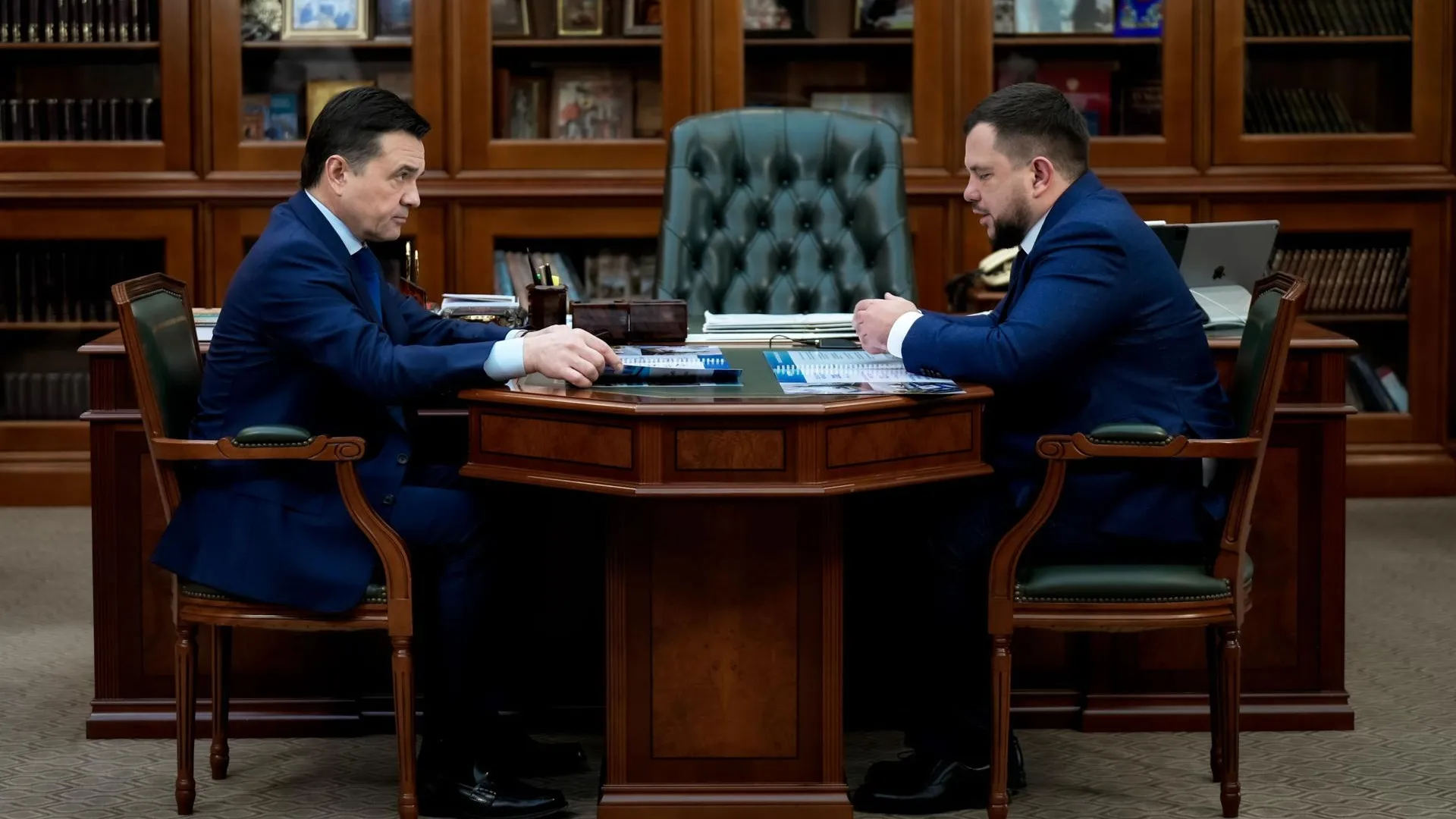 Глава Шатуры рассказал губернатору Подмосковья о капремонте и строительстве школ