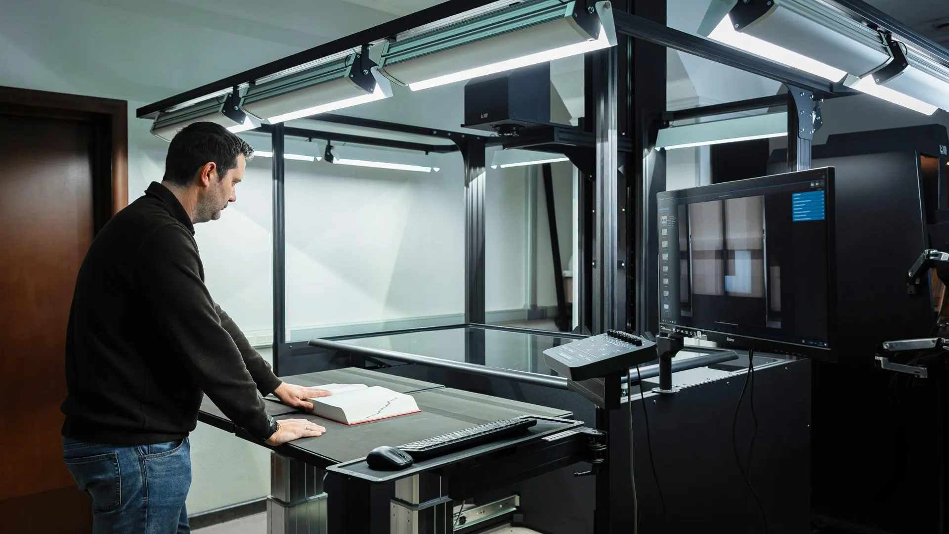 Ликсутов: столичный производитель помог оцифровать документ о начале строительства метро