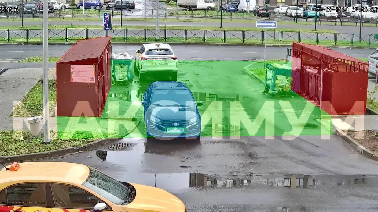 В Подмосковье камеры выявили 60 нарушений парковок возле контейнеров в августе