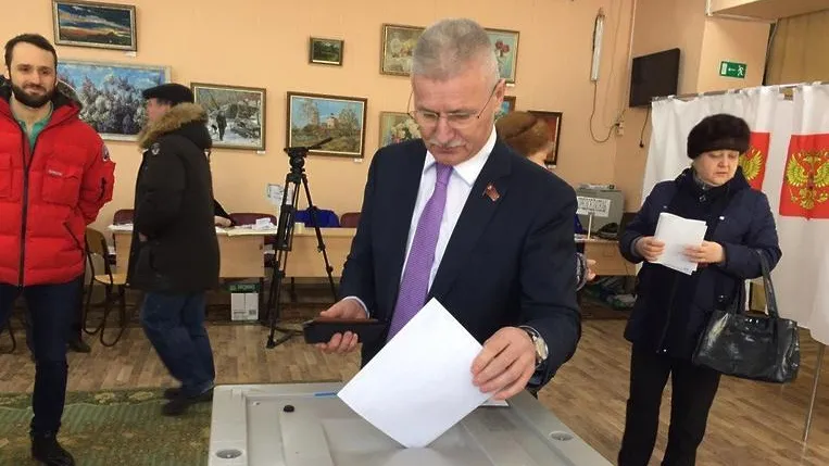Депутат Мособлдумы Максимович проверил более 20 избирательных участков в Подольске