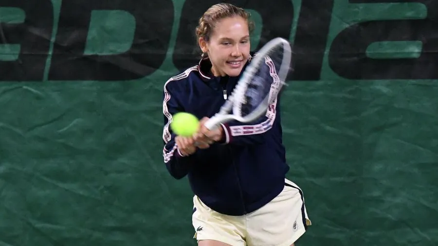 Мирра Андреева победила украинку и вышла в финал Roland Garros