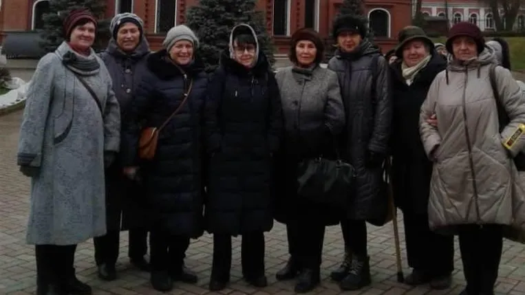 Пенсионеры Мытищ посетили Черниговский скит в Сергиевом Посаде