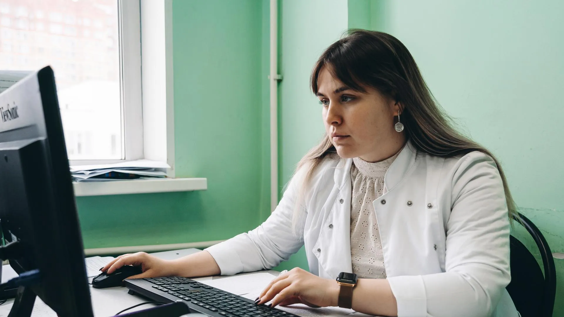 В больнице Щелкова к работе приступила молодой врач‑отоларинголог