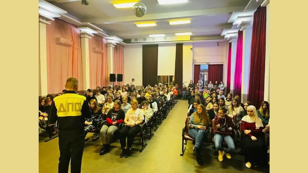 Сотрудники Госавтоинспекции Подмосковья провели профилактические беседы со студентами