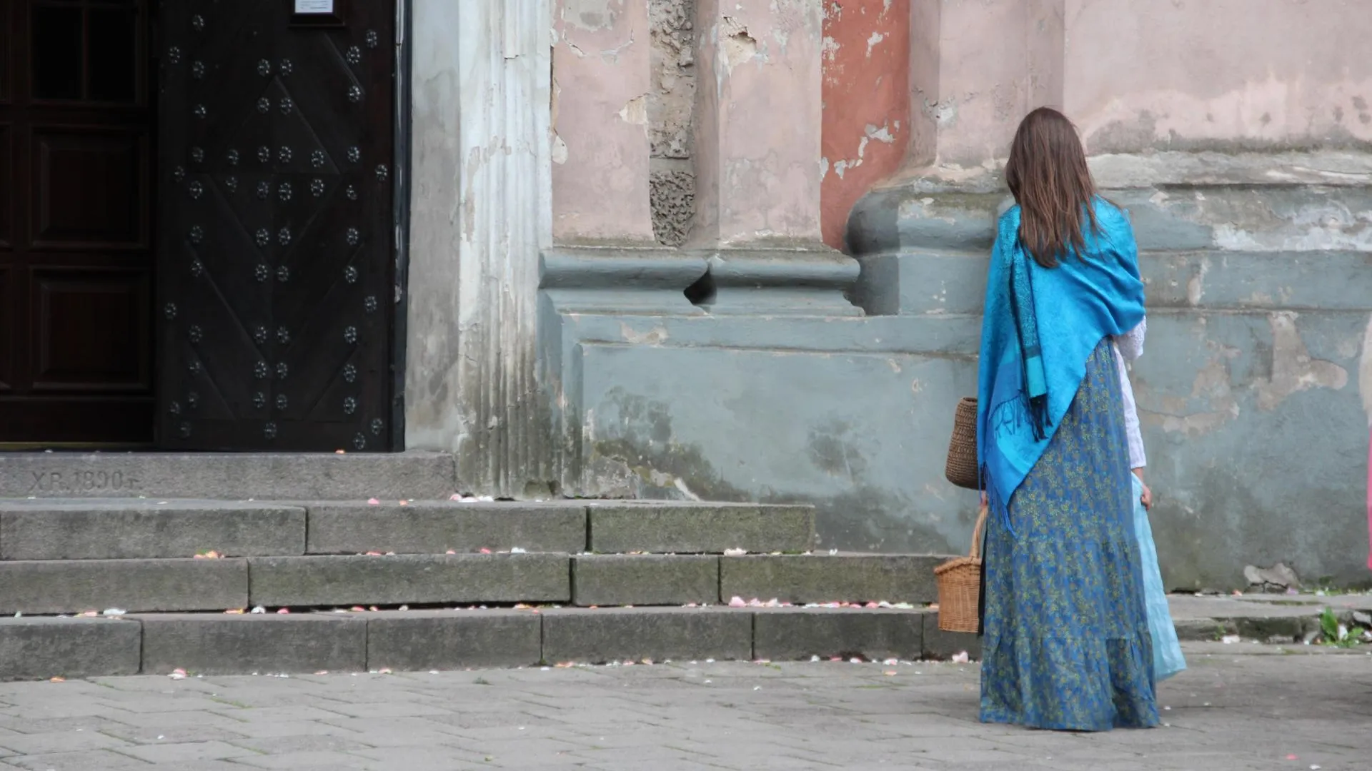 Следком начал проверку по факту ухода двух сестер в секту в Петербурге