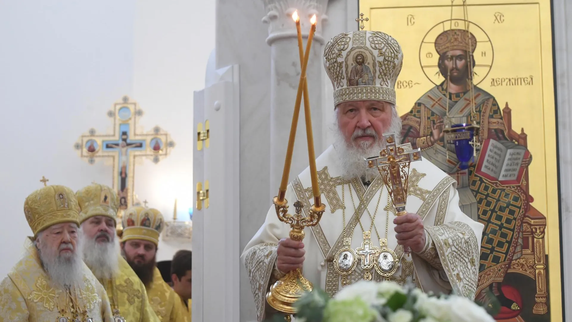 Патриарх Кирилл освятил Никольский храм в Красногорске