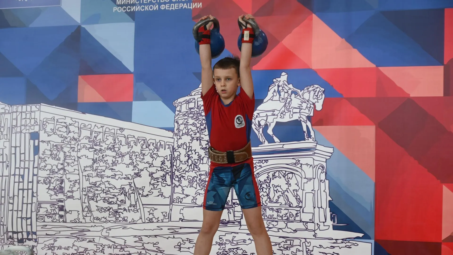 Спортсмены Ленинского округа завоевали призовые места на чемпионате по гиревому спорту
