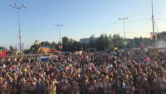 День города отпраздновали в Чехове карнавальным шествием, концертом и фейерверком