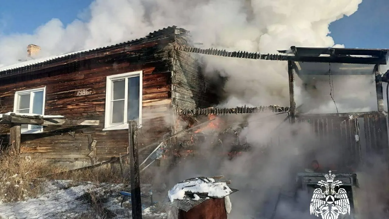 Дед пожертвовал собой ради спасения внучки во время пожара в Иркутской области