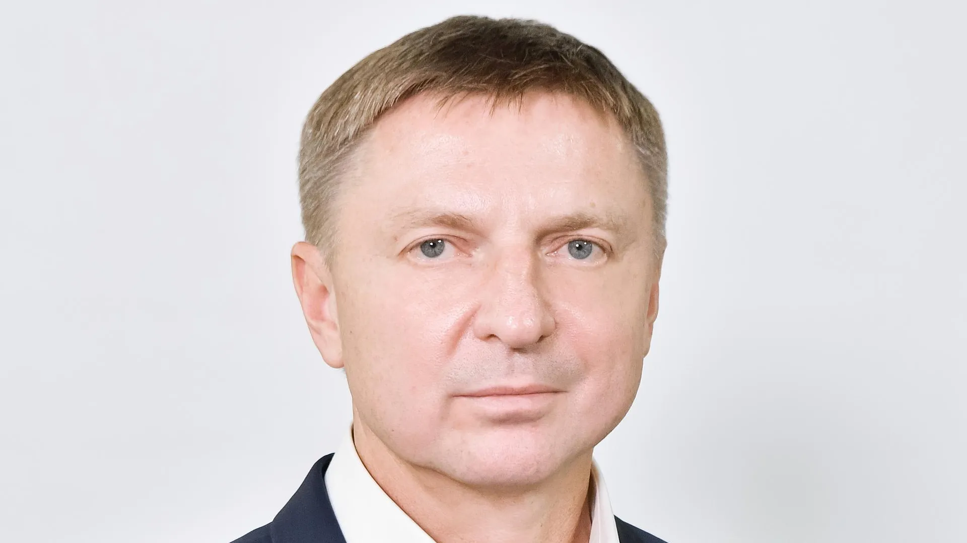 Депутат Мособлдумы поздравил жительниц Котельников, Люберец и Дзержинского с 8 Марта