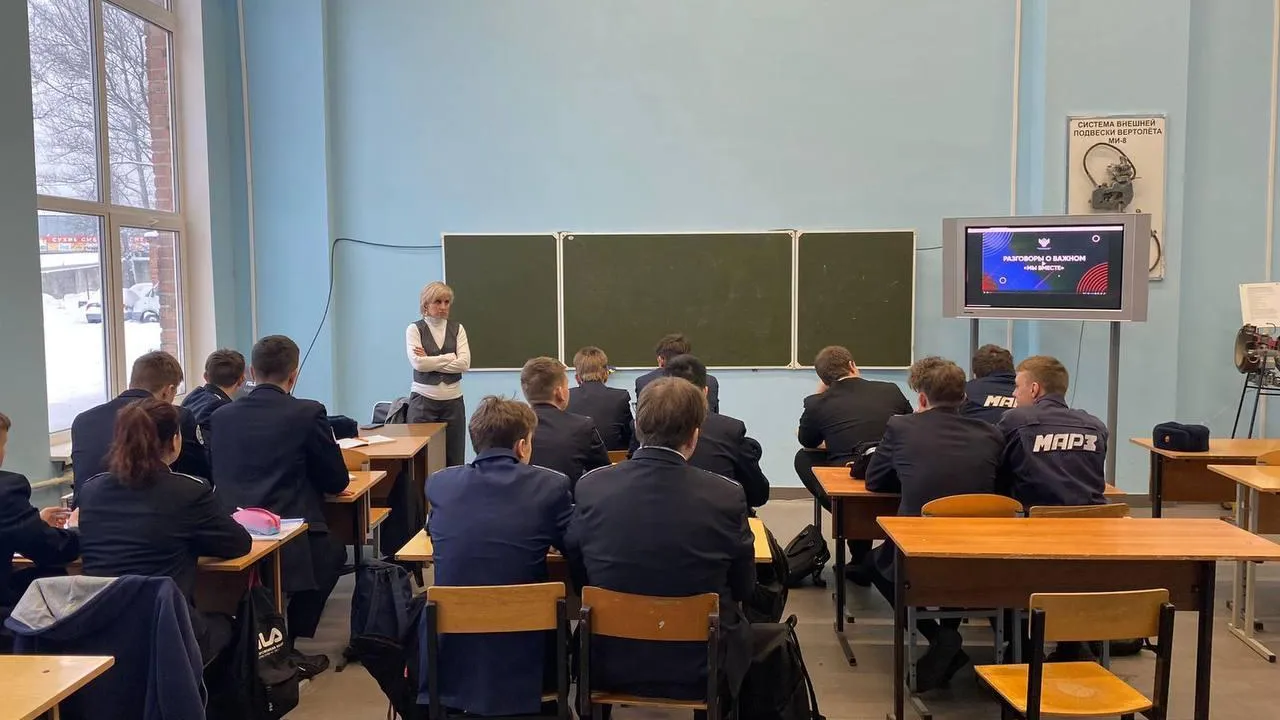 В филиалах колледжа «Энергия» обсудили тему волонтерства в ходе «Разговоров о важном»
