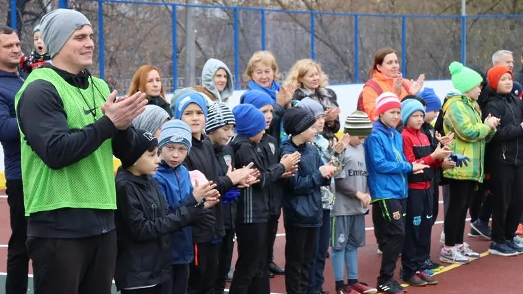 Многофункциональную спортивную площадку открыли в Домодедове
