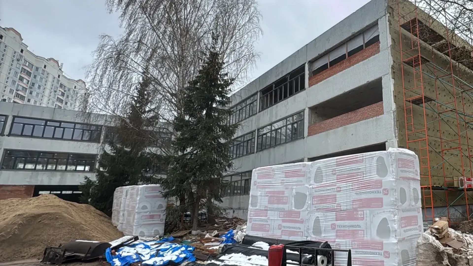 В Серпухове более чем на 30% завершили капремонт школы № 10