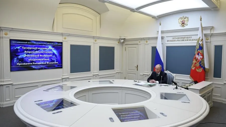 В РФ провели тренировку стратегических ядерных сил под руководством Путина