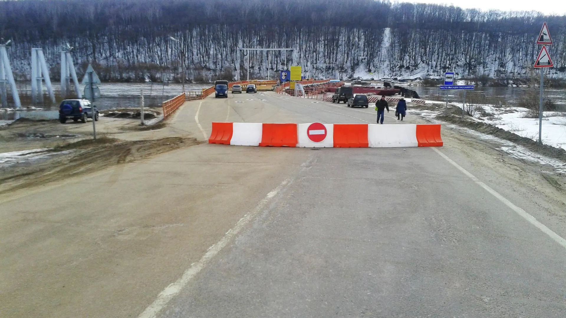 Движение ограничили на мосту через Оку в Озерах из‑за повышения уровня воды