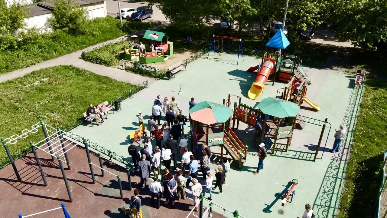 Благоустройство дворов на Красногорской улице Люберец завершат к 1 августа