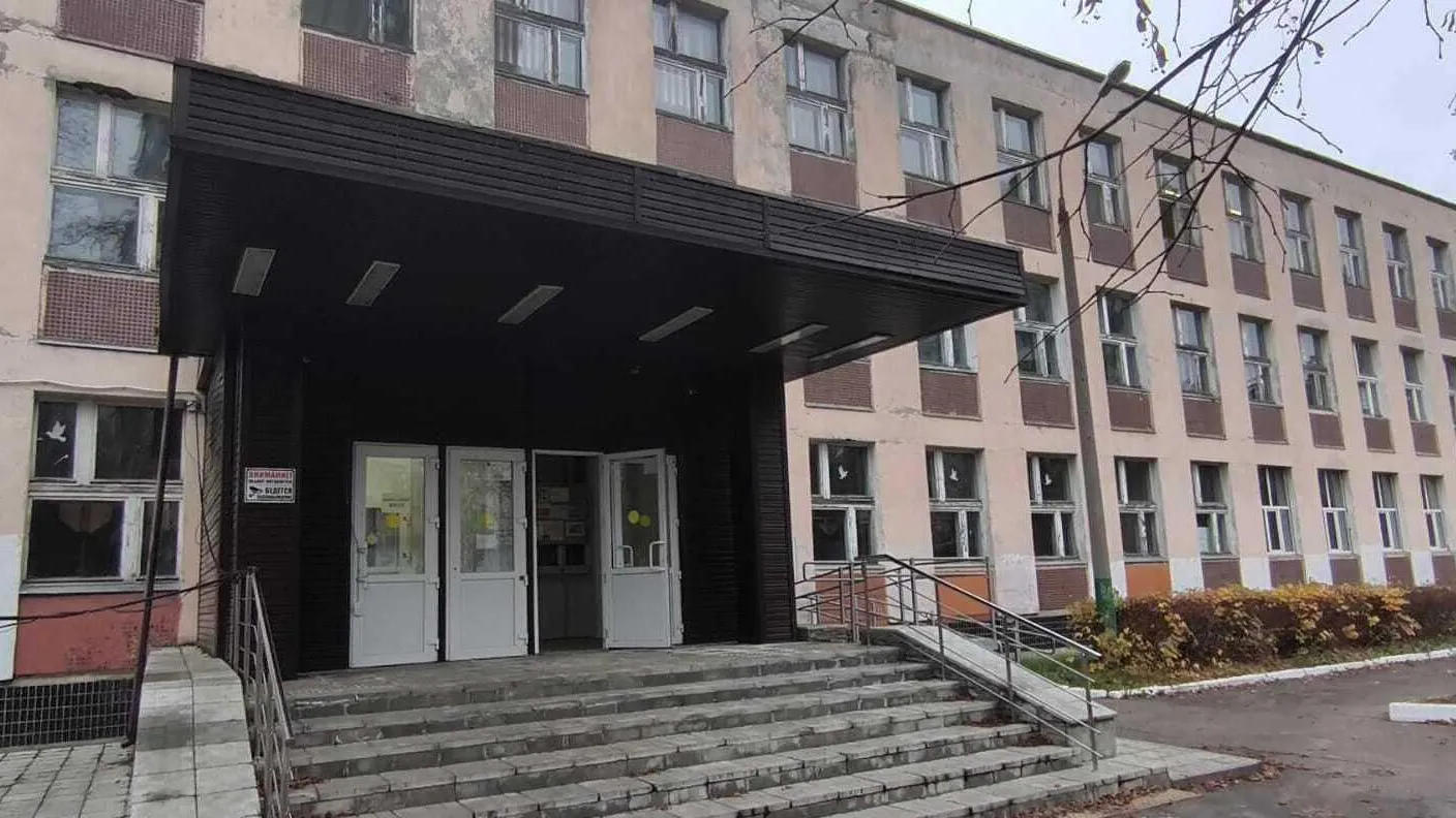 Строители начали капремонт корпуса № 4 школы № 24 им С. А. Красовского в Щелкове