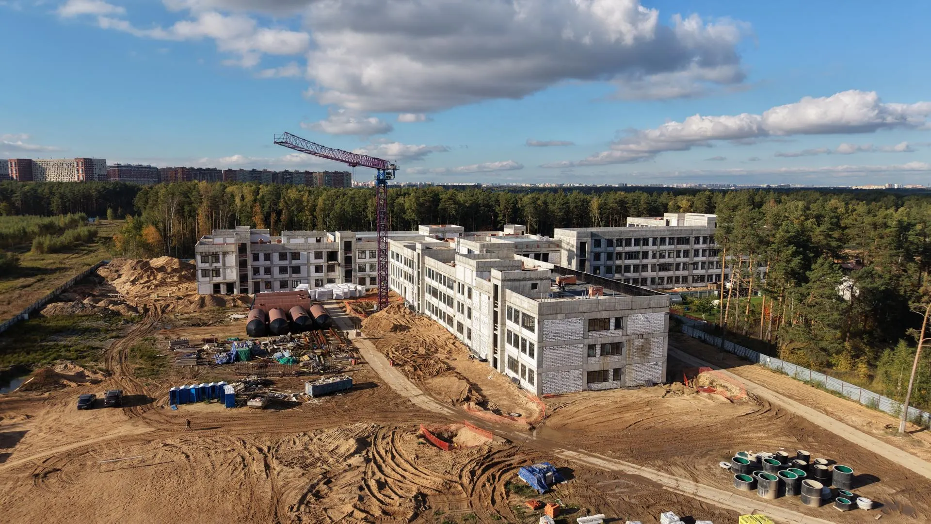 В Люберцах построили более 45% комплекса со школой и детским садом