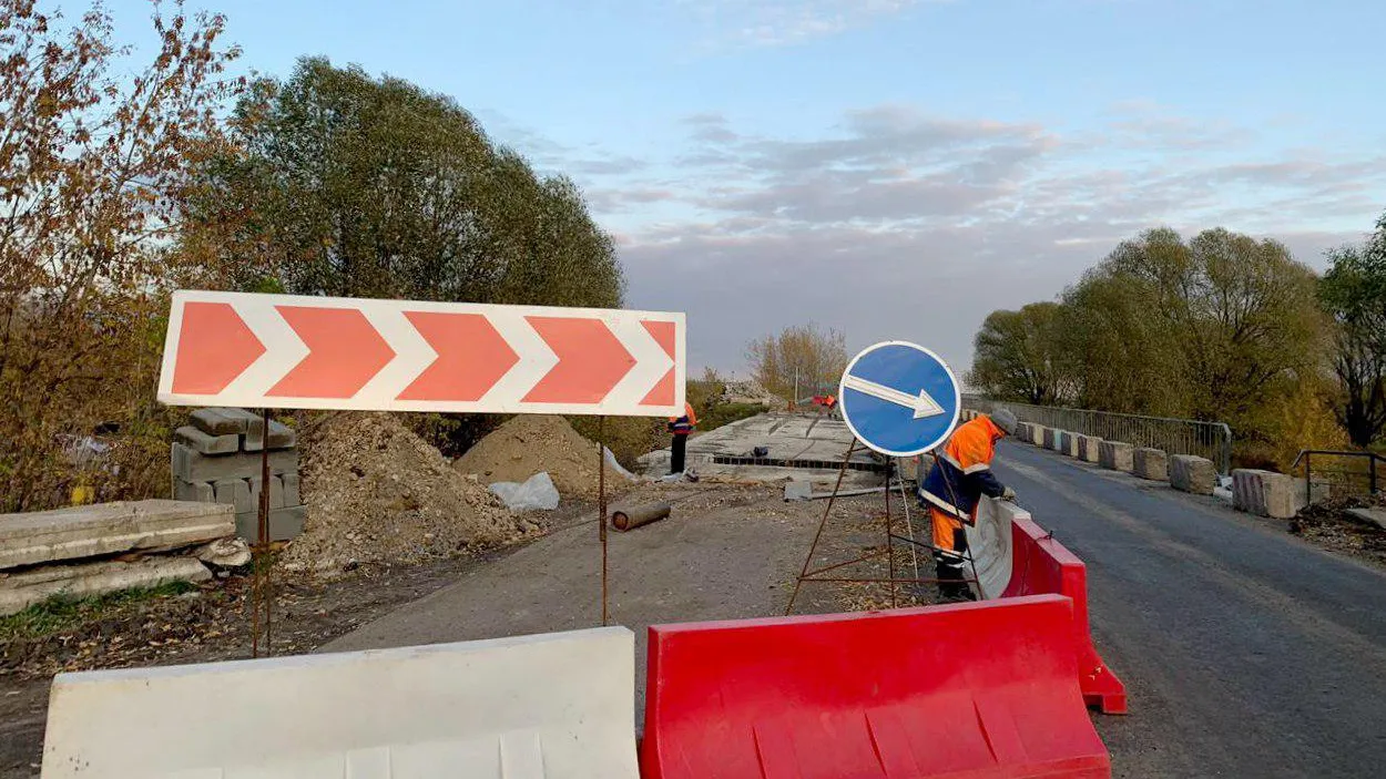 Схему движения на мосту через реку Гжелку в Раменском округе изменили