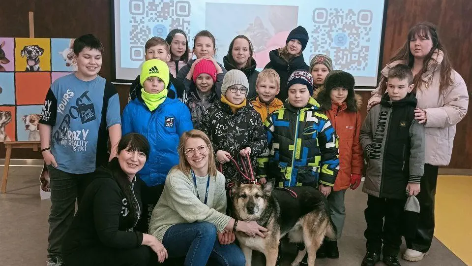 Школьники Подольска посетили приют для животных «Юна»