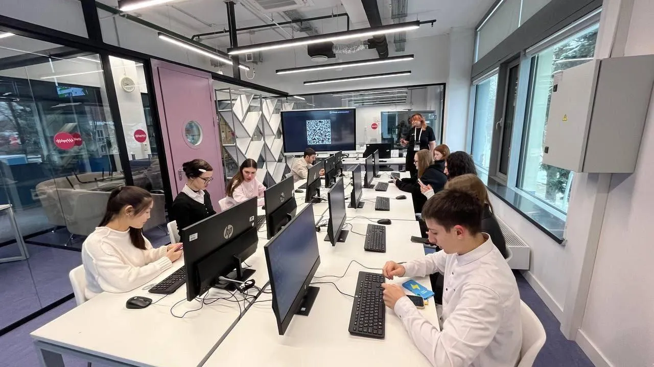 Подмосковные школьники познакомились с работой SMM-менеджера