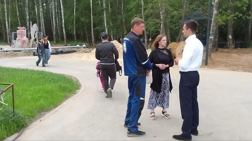 В Чехове проходят работы по благоустройству Губернского лесопарка