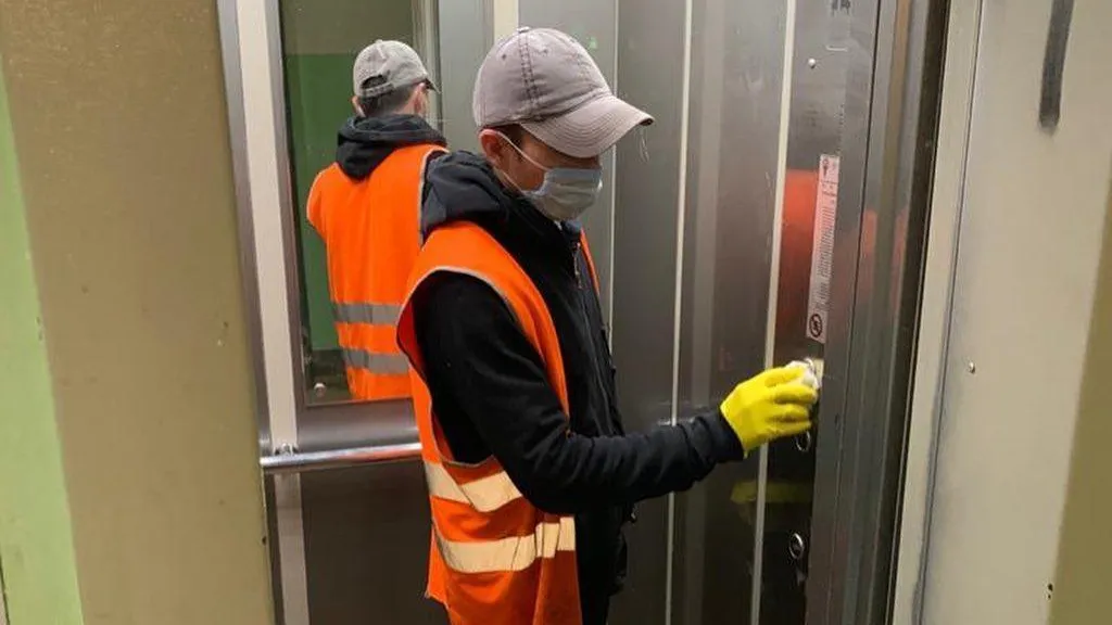 Санобработку свыше 40 подъездов проверили в микрорайоне Подольска
