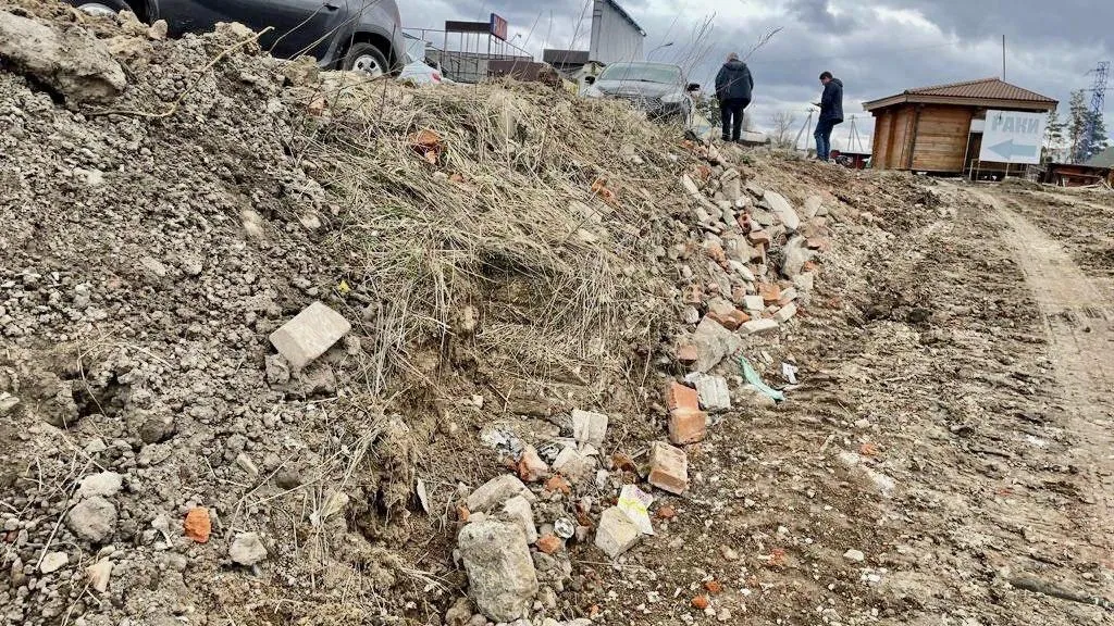 Две свалки стройотходов выявили в Щелкове в рамках рейда