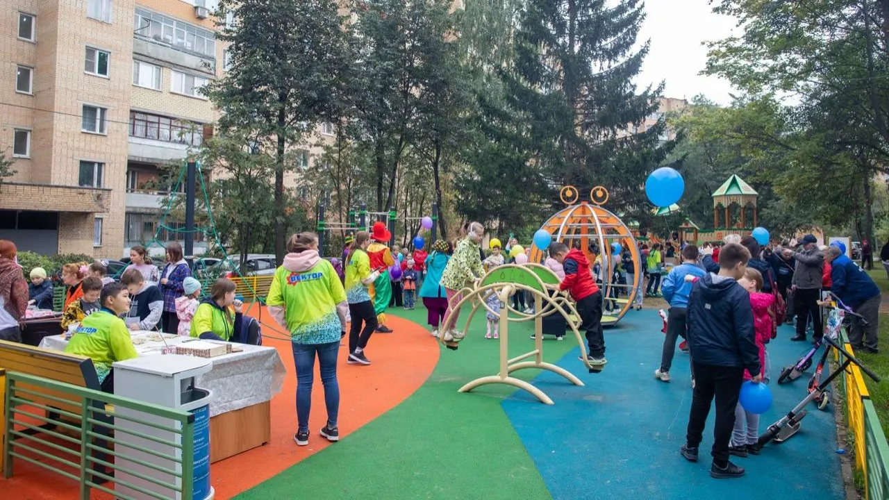 Новую губернаторскую площадку открыли на Советской улице Подольска
