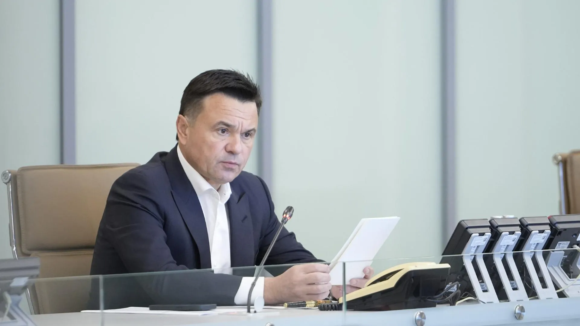 Воробьев обратил внимание на подготовку к зимней уборке контейнерных площадок