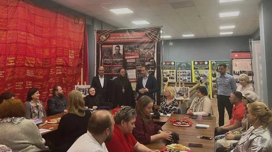 Сшитое из 5,7 тыс лоскутков «Знамя Бессмертного полка» хранится в музее Люберец