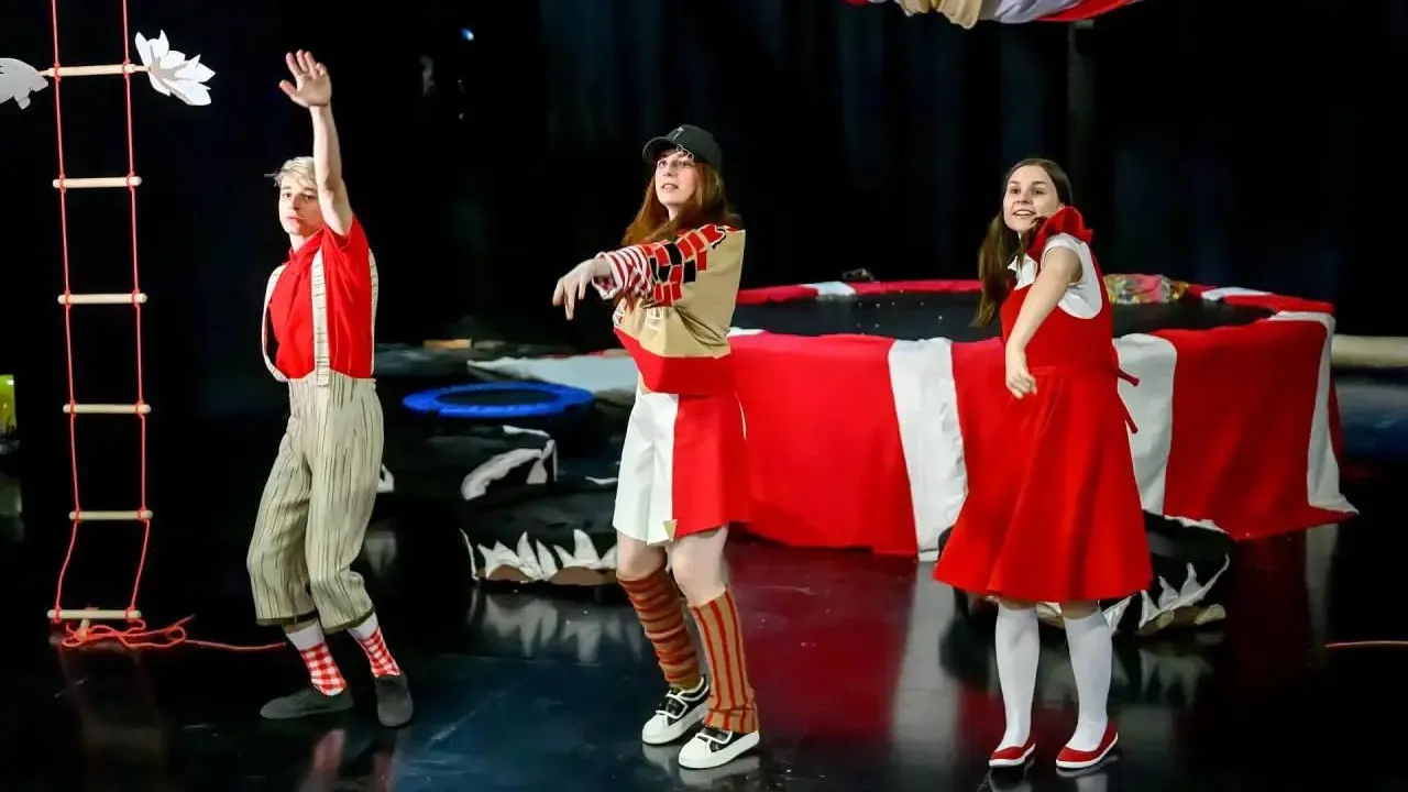 Подольский драматический театр представил премьеру спектакля «Пеппи Длинныйчулок»