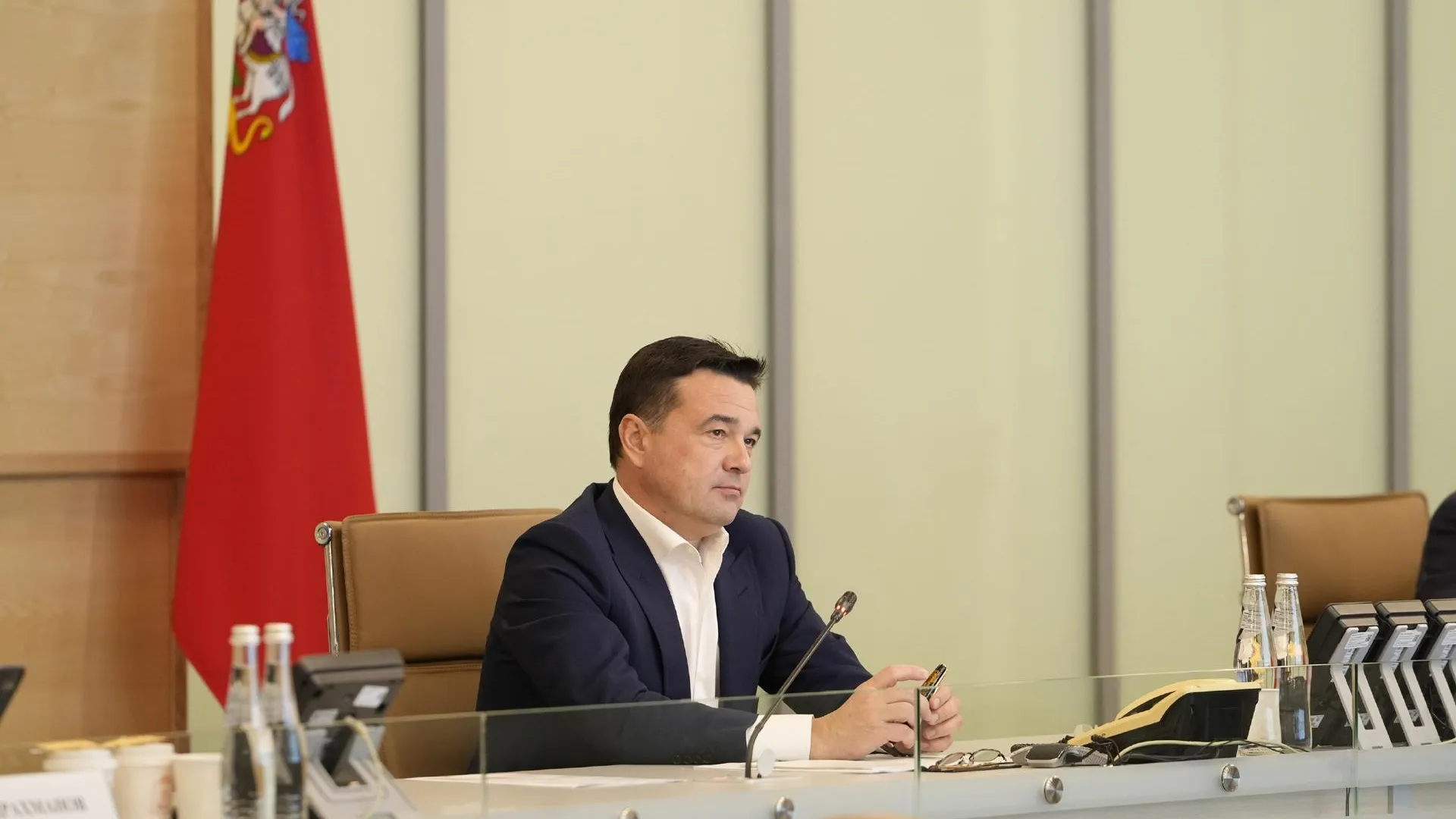 Губернатор Воробьев: Нужно убедиться в готовности техники к уборке дорог Подмосковья зимой