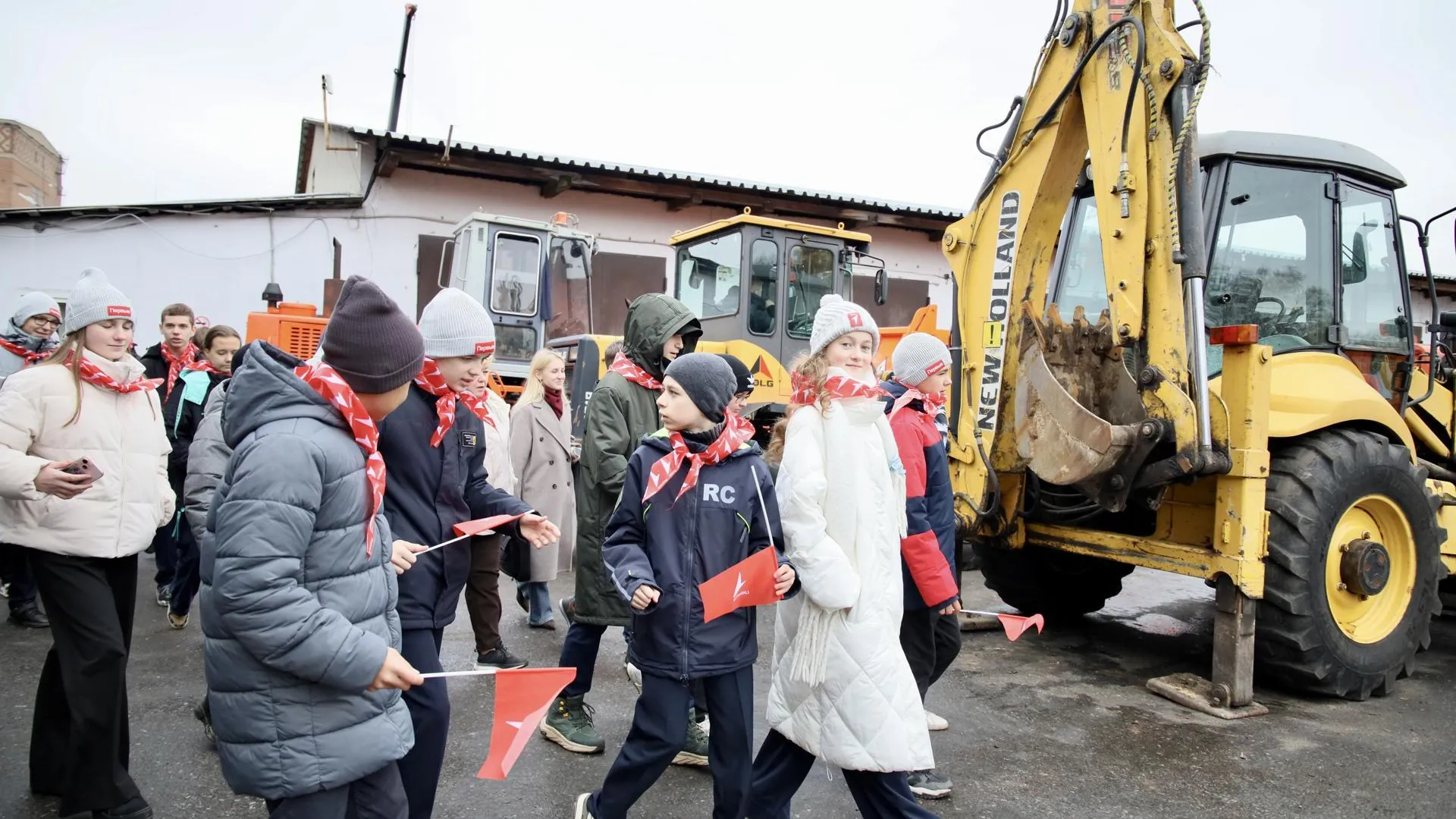 Школьникам Королёва показали, как работает городское коммунальное предприятие «Автобытдор»